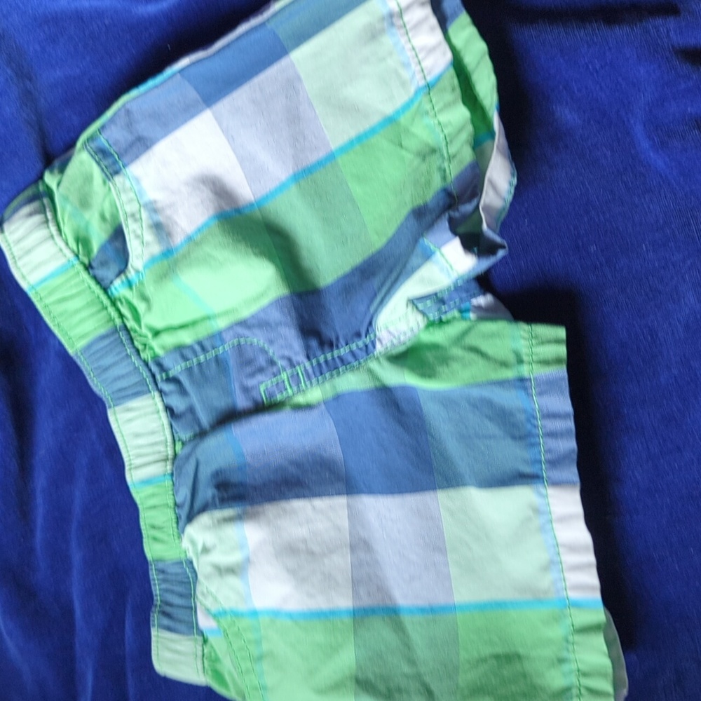 Shorts - Picture 3 of 4